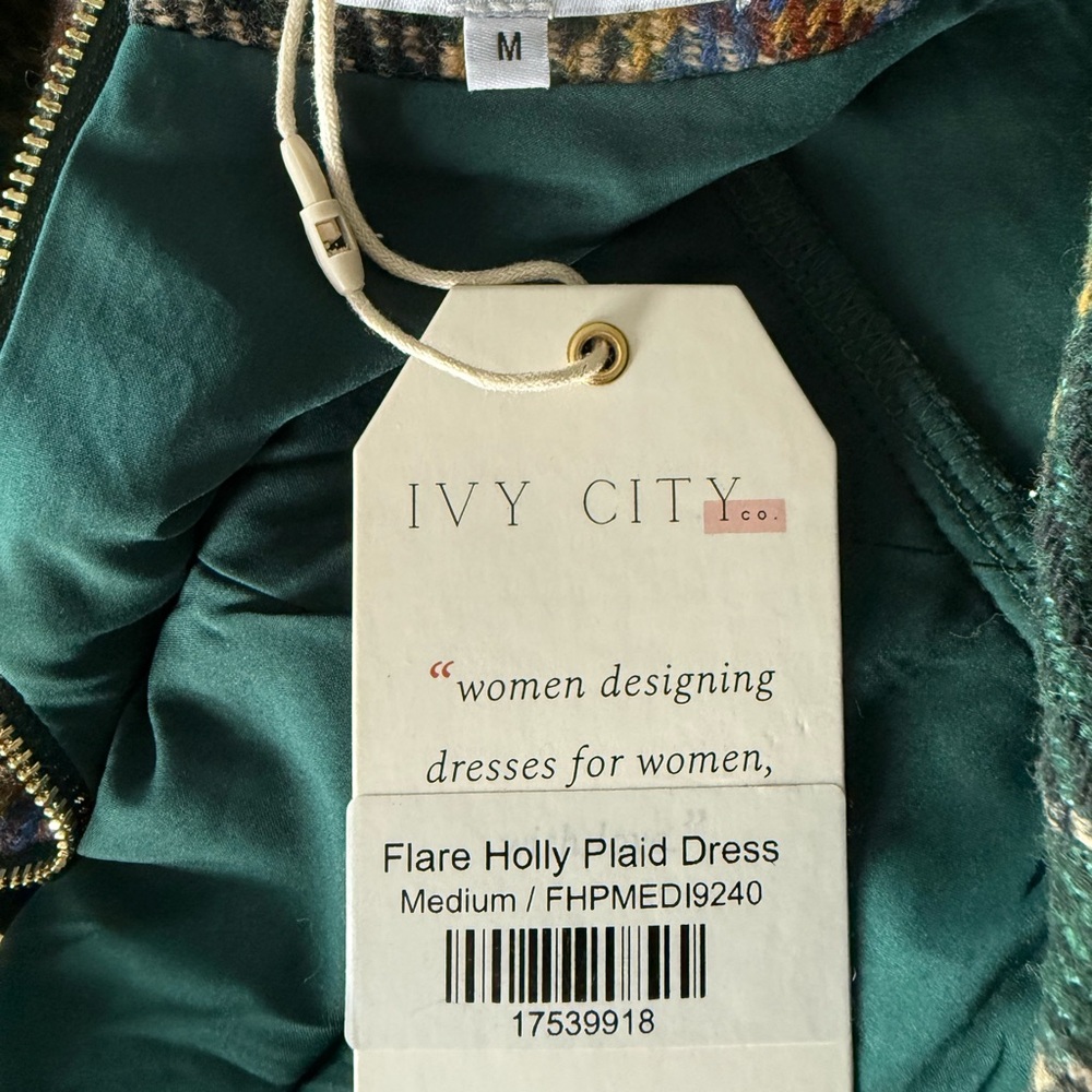 Ivy City Co Green Plaid Puff Sleeve Midi Dress - Picture 7 of 7